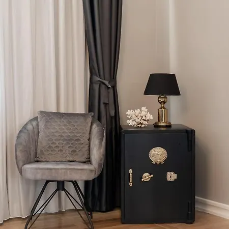 Luxury Peitho Apartament