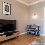 Luxury Peitho Apartment *