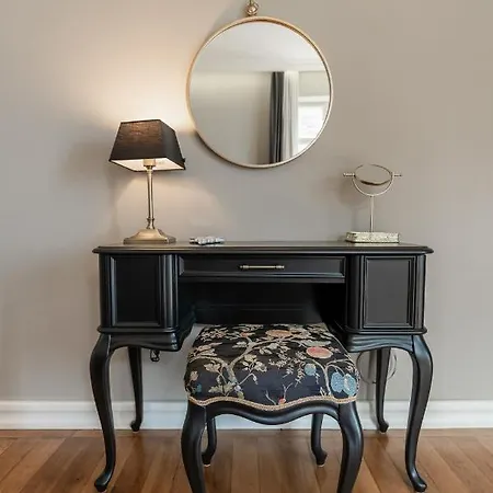 Luxury Peitho Apartment *