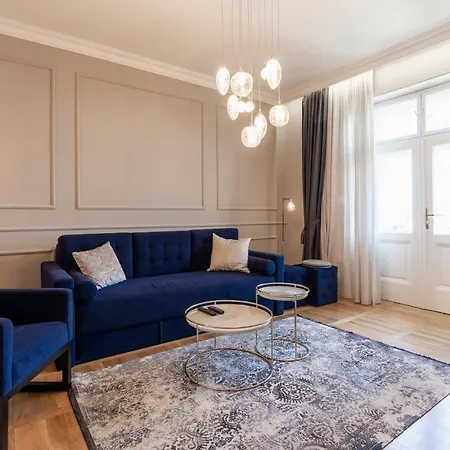 Luxury Peitho