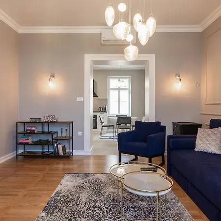 Apartment Luxury Peitho *