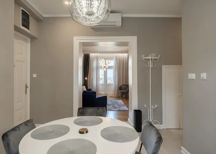 Luxury Peitho Apartmán